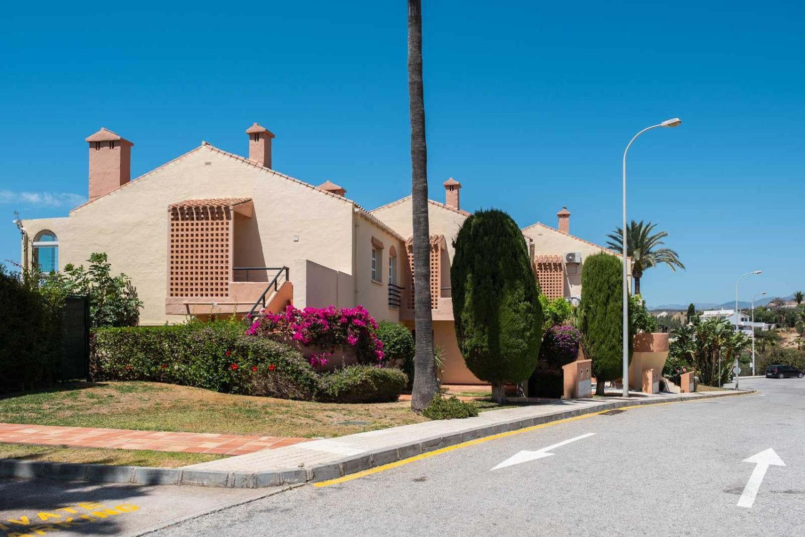 Family & Beach Apartments Mijas Costa & Fuengirola By Alfresco Stays El Faro Exterior foto